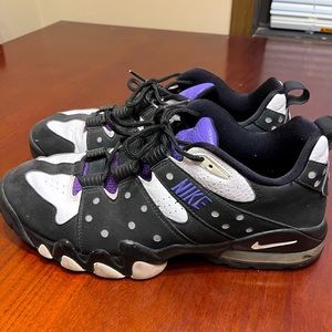 Nike CB max